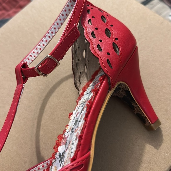 Bettie Page- RED Shoes by ELLIE size 9 - Picture 3 of 5